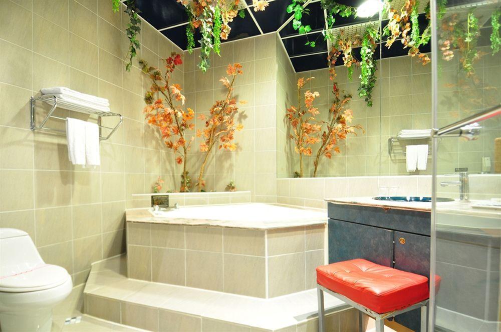 The We Hotel ไทเป ภายนอก รูปภาพ